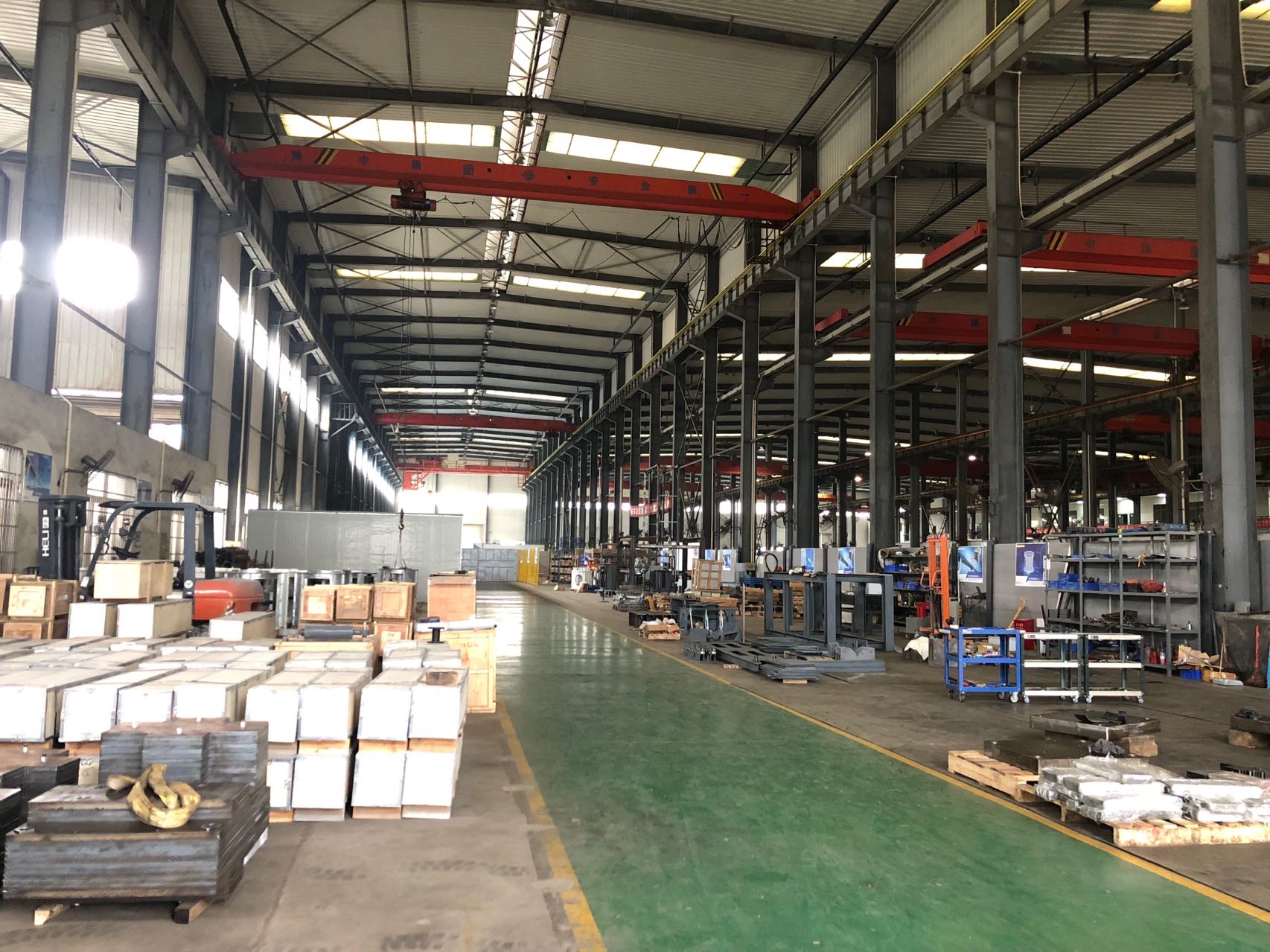 2018年1月，自建工廠投入使用，開始組建生產(chǎn)團隊